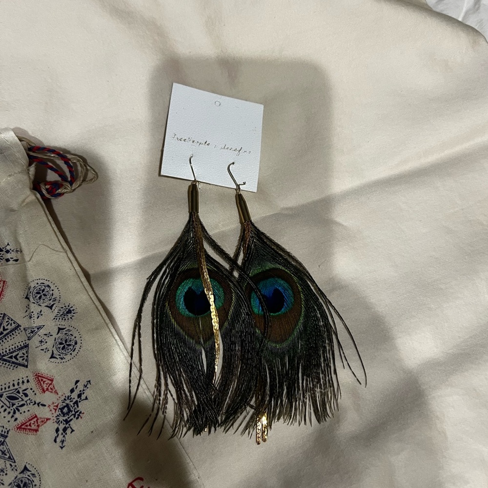 NWT Free People peacock earrings w gold chain detail